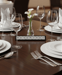 Alternative view of Cartel Reservado Scra